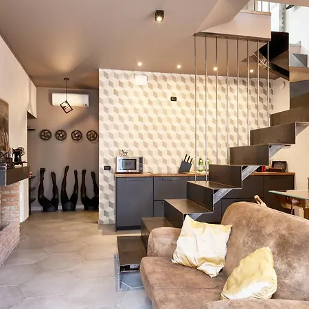 Apartment 21 Sweet